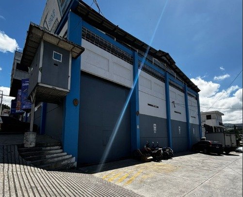 Vendo Bodega en Avenida Hincapié zona 13