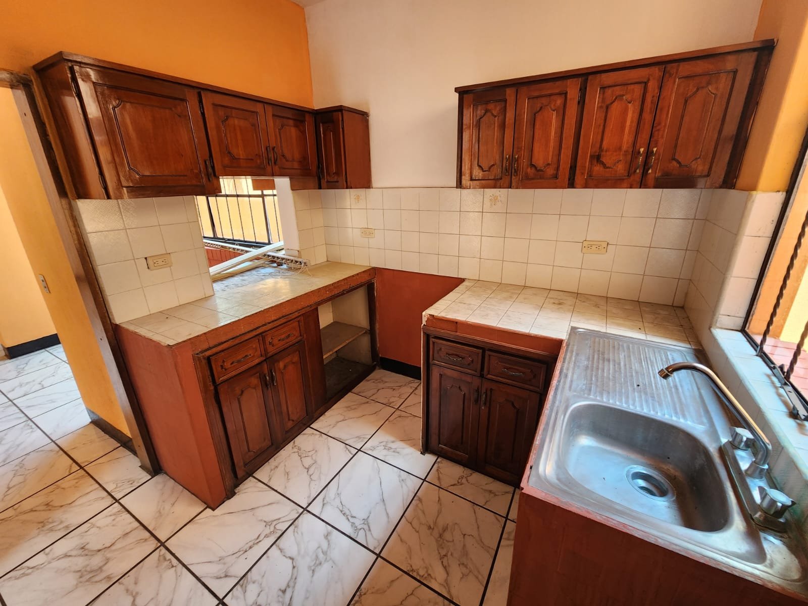 Casa 2 niveles en renta/venta en Prados de Monte Maria Z.12
