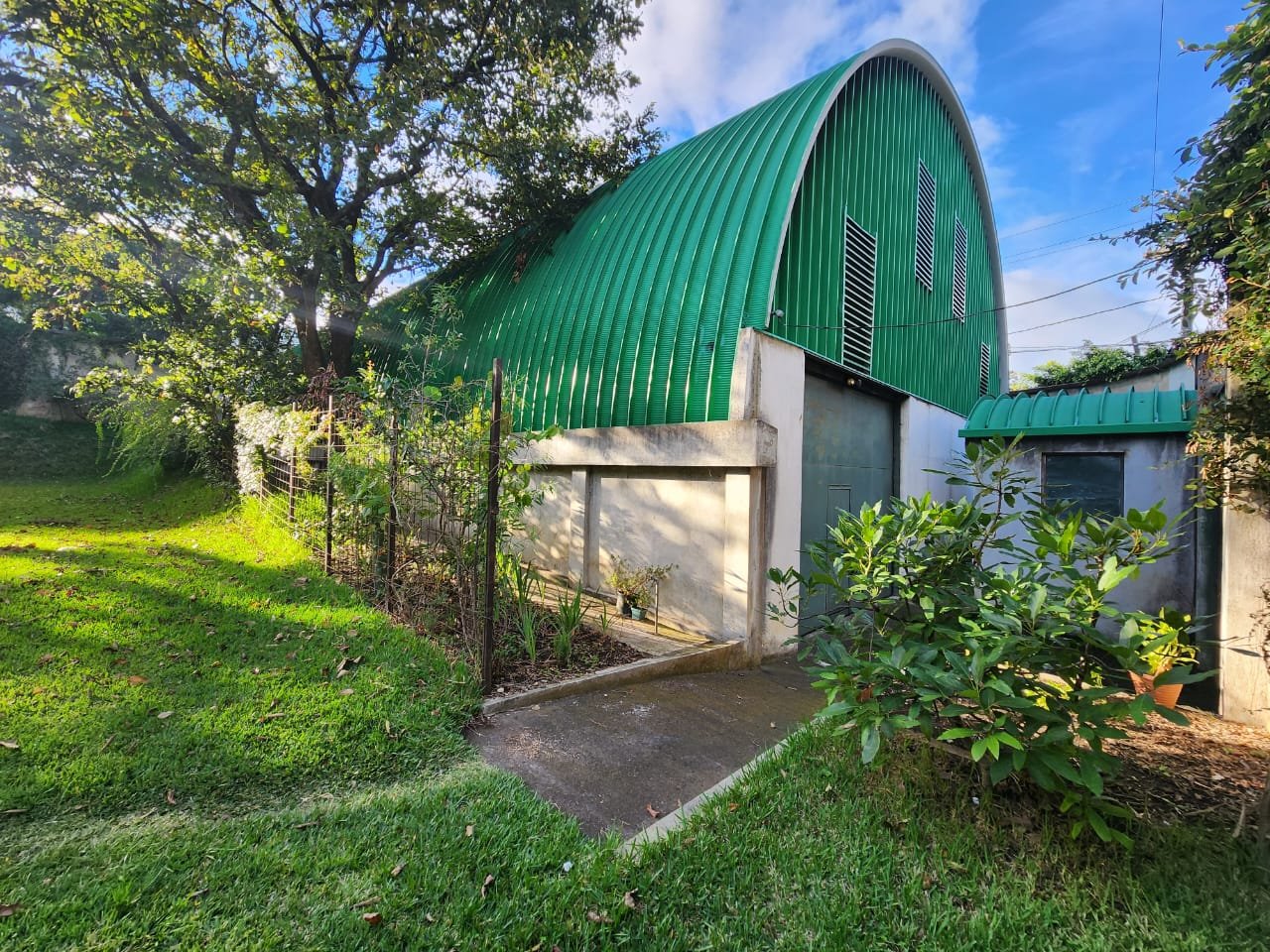 Vendo terreno con bodega sobre carretera CA-01 Aldea lo de Co