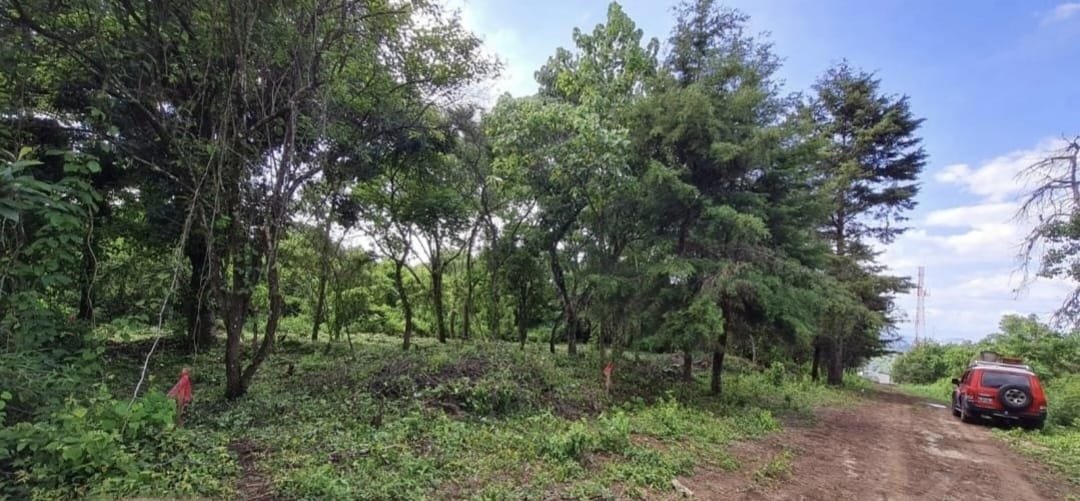 Vendo terreno en Hacienda Real zona 16