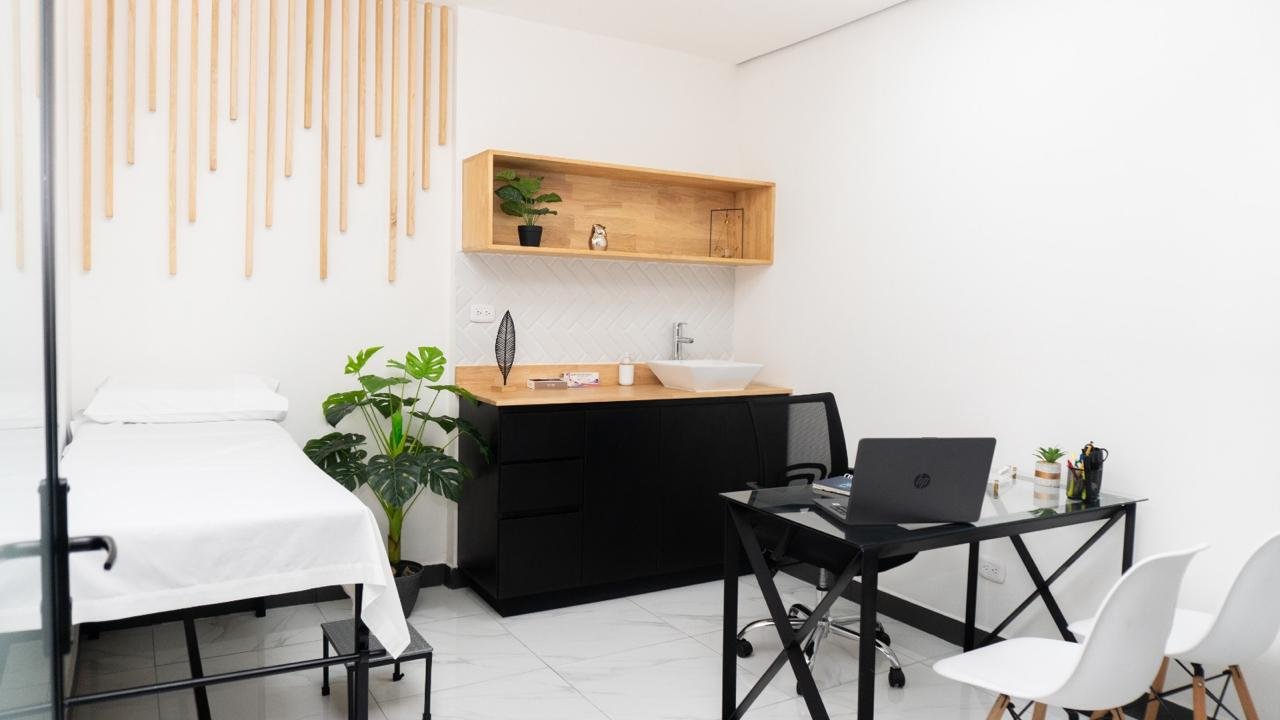 Rento Clínica amueblada compartida tipo Coworking
