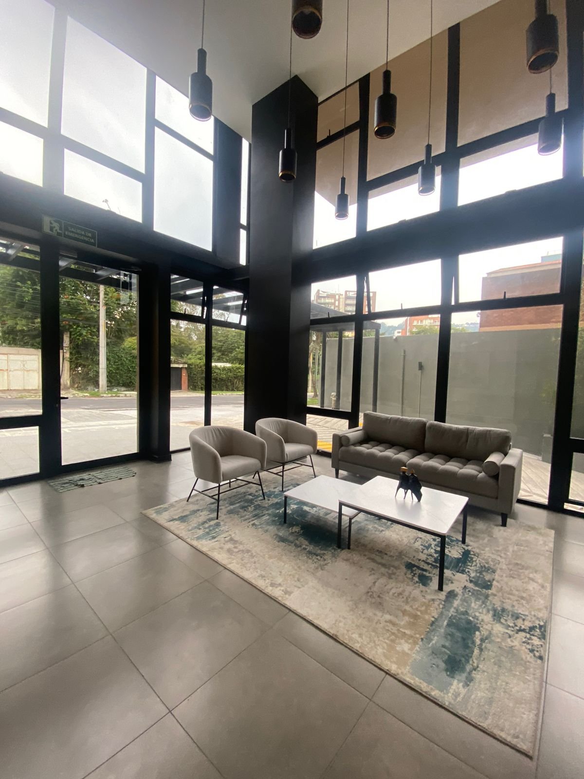 Rentó apartamento en Vista Hermosa I Zona 15