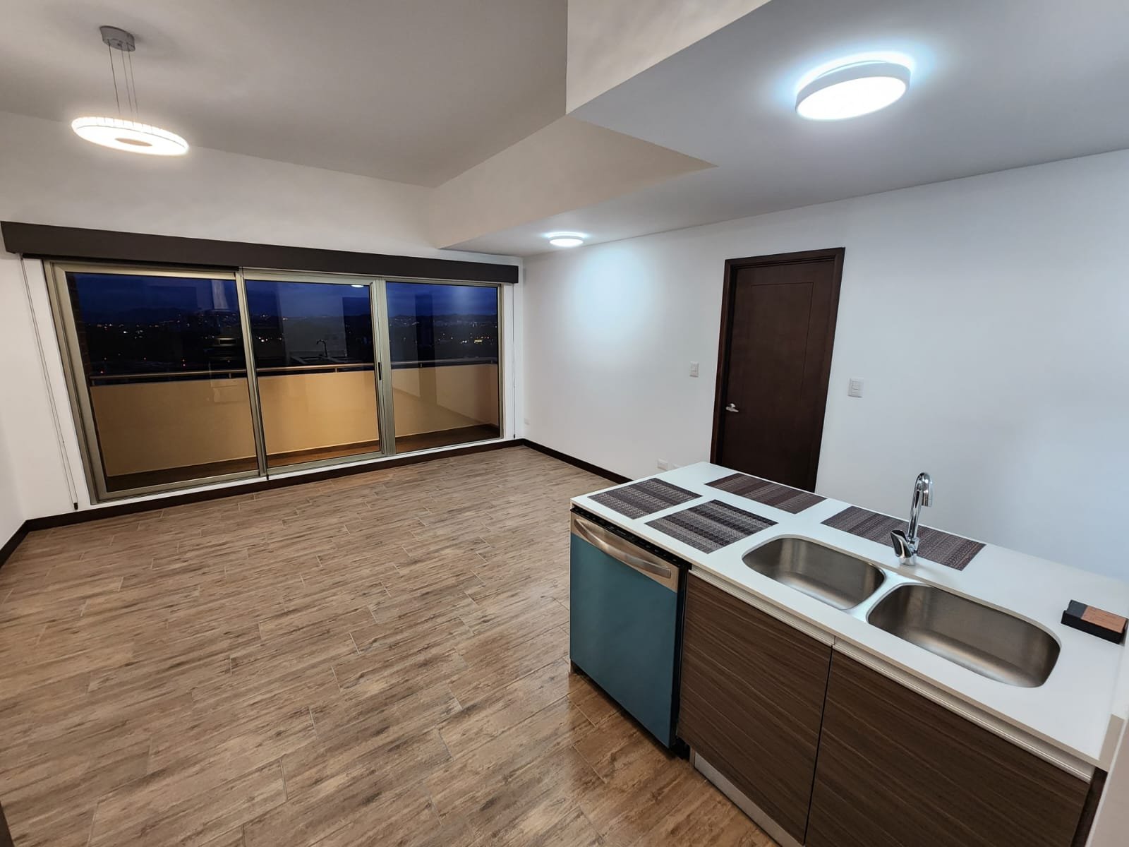 Apartamento en renta de 2 habitaciones Casalini zona 10