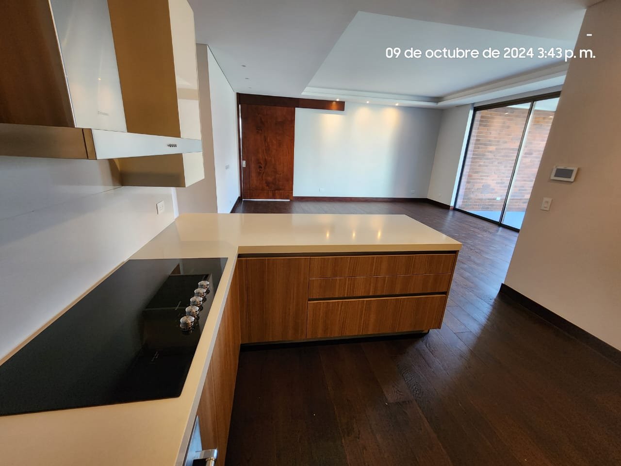 Vendo Apartamento en edificio triple A en zona 14