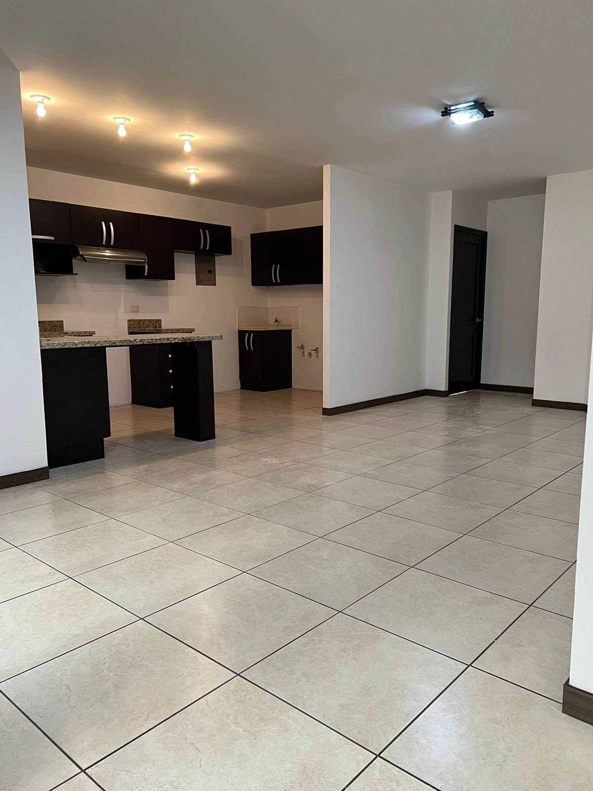 Apartamento en renta Santa María Las Charcas zona 11