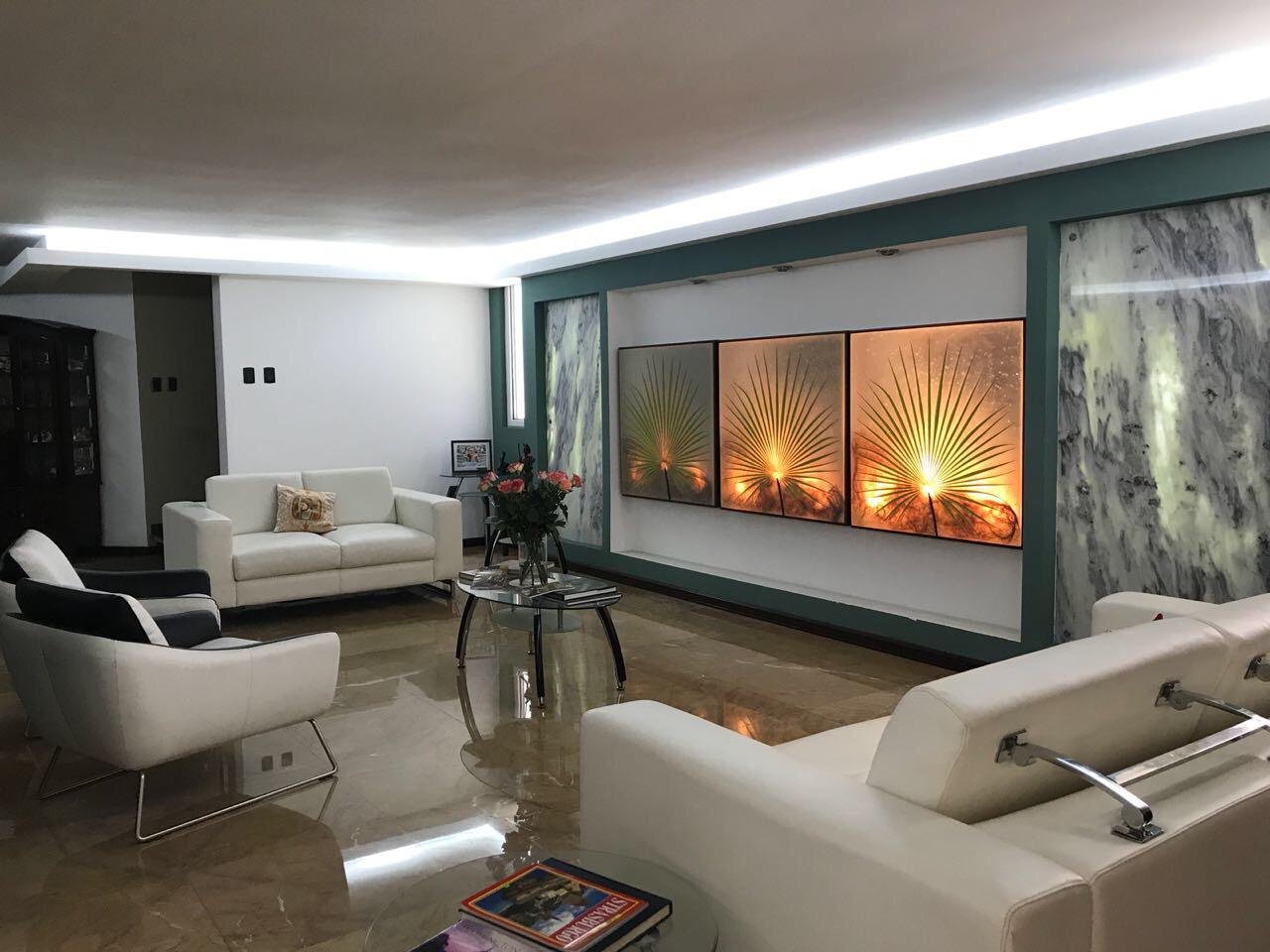 Casa en venta de 4 niveles