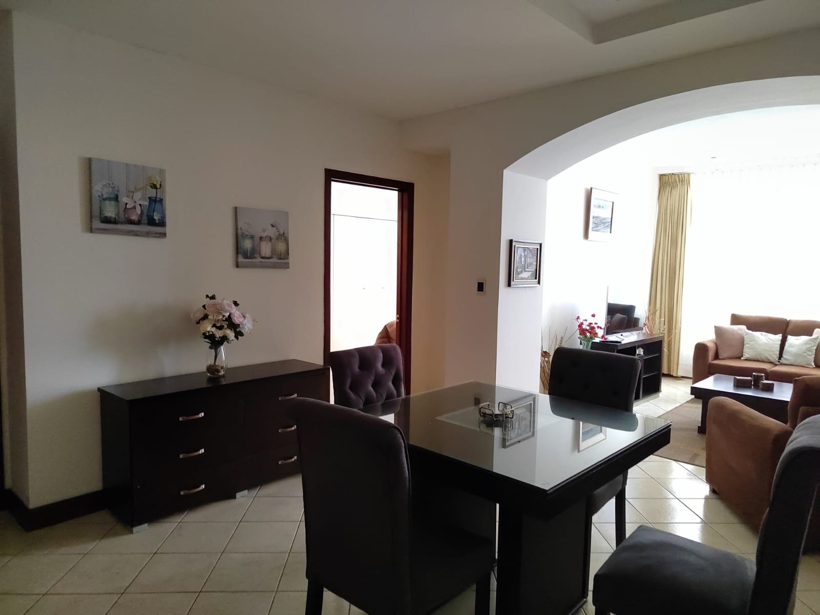 Apartamento en Amueblado Edificio Milenia zona 10