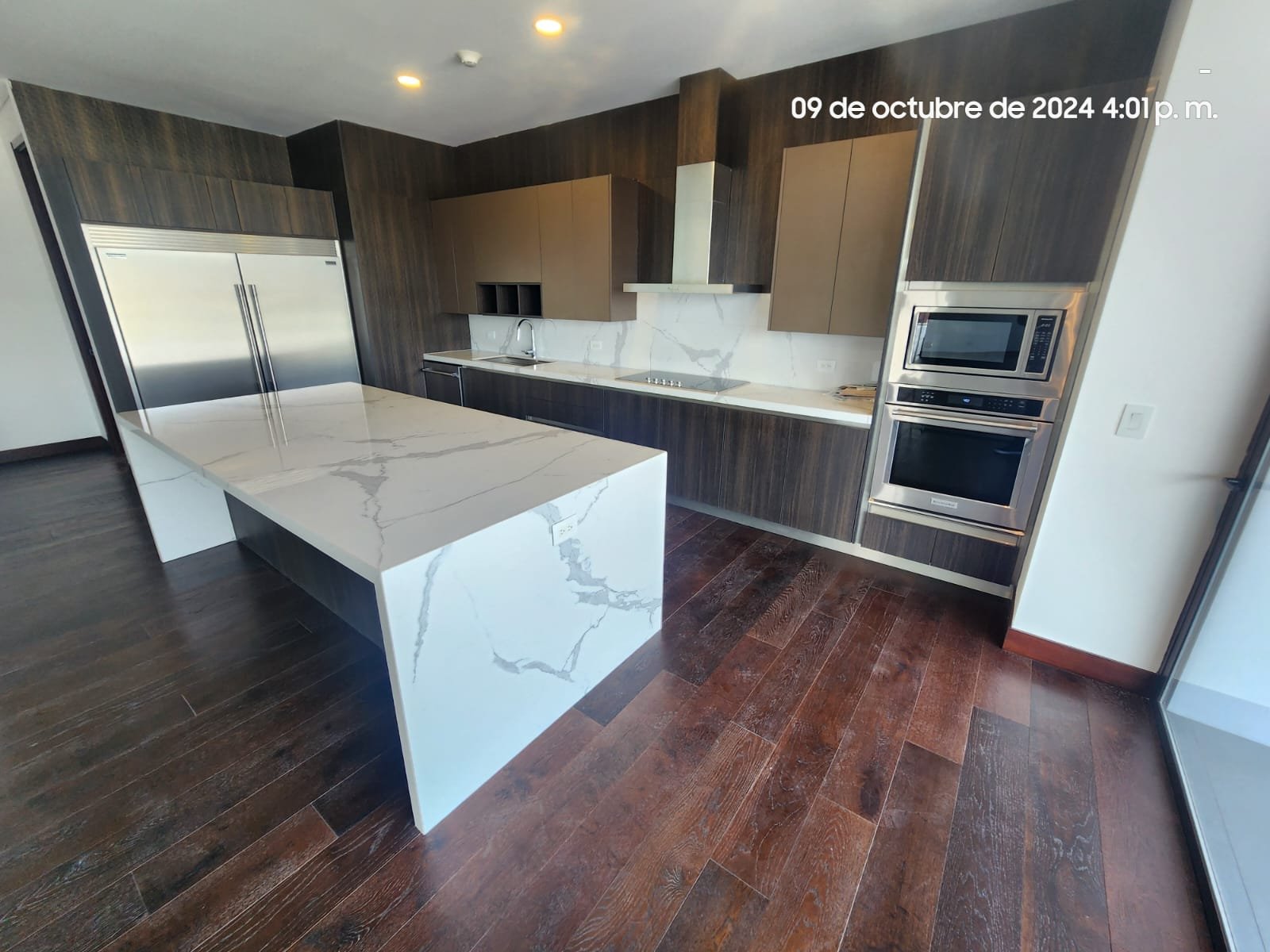 Rento Apartamento Amplio en zona 14