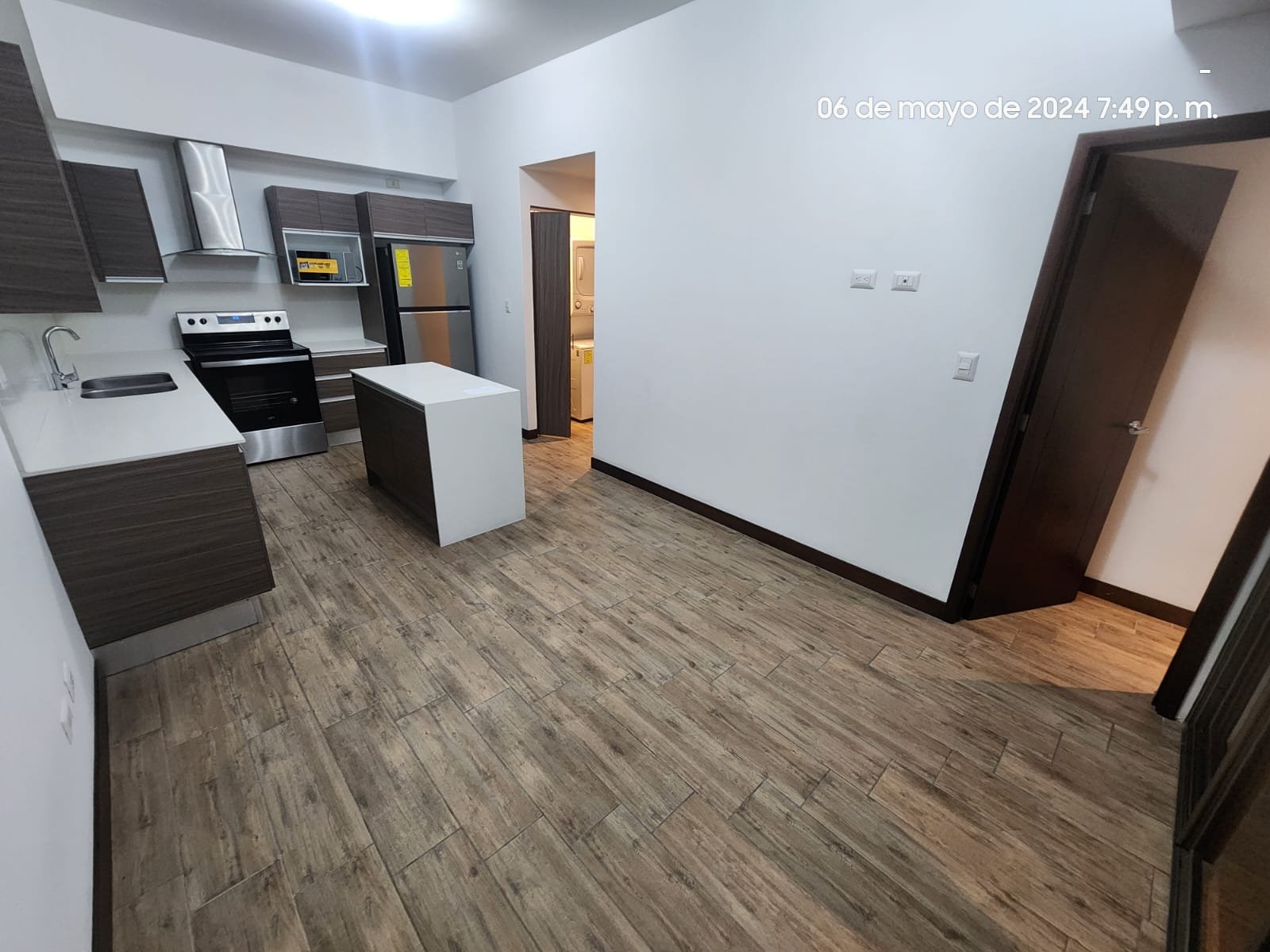 Rento Apartamento en Edificio Casalini zona 10