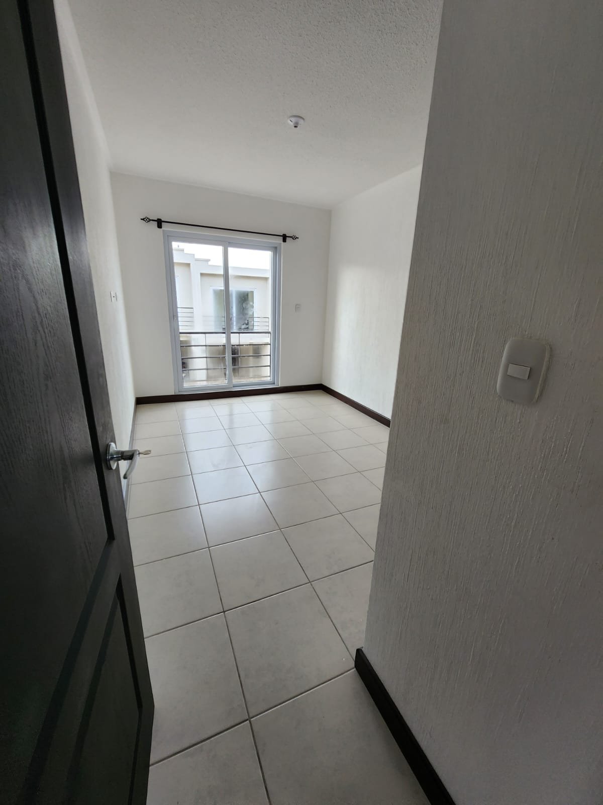 Rento casa en condominio CAES