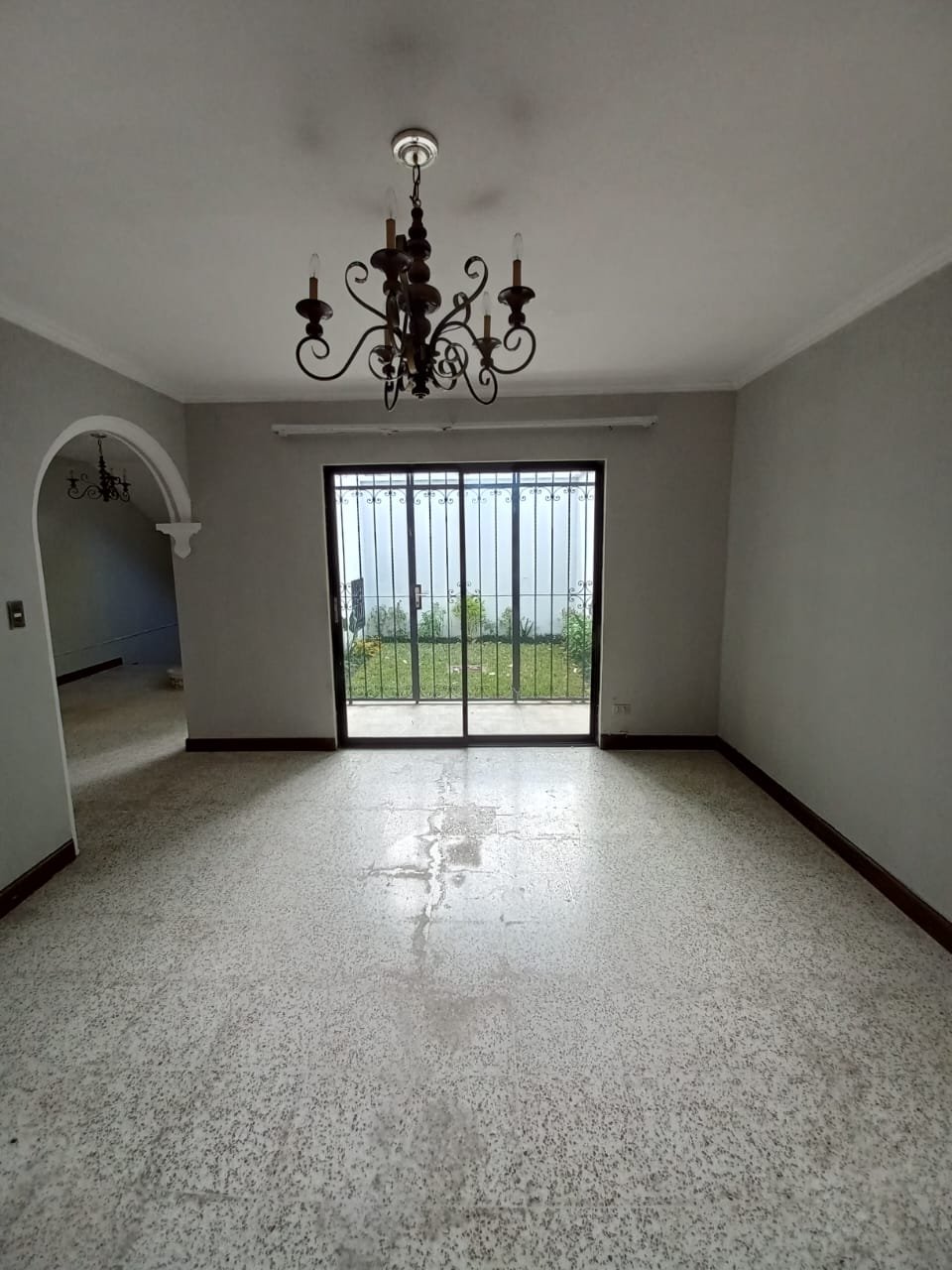 Townhouse en renta en zona 15