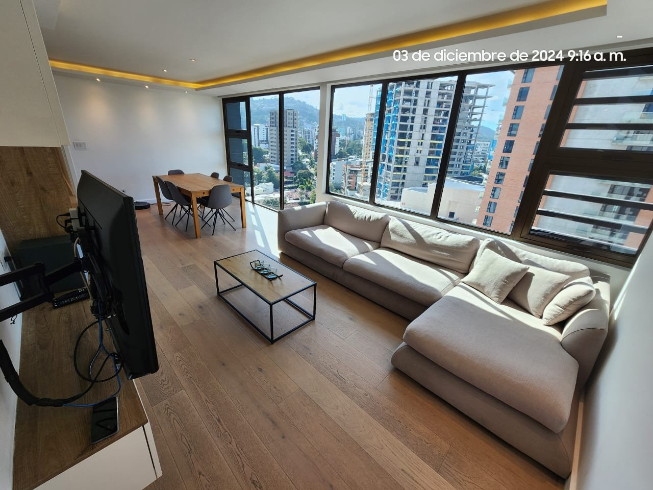 Apartamento en venta amueblado 3 habitaciones en LIV zona 15