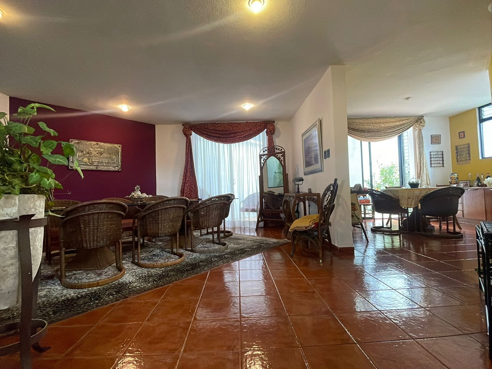 Vendo Casa en Cañadas de San Lázaro Zona 15