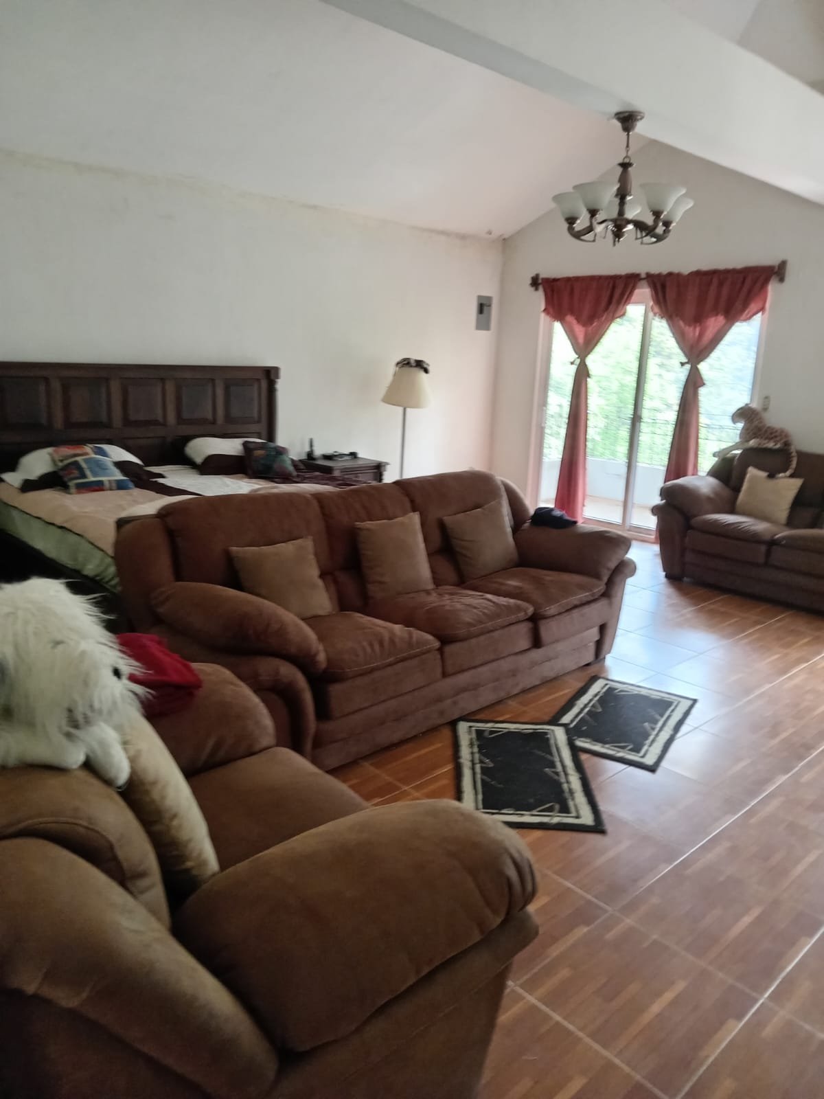 Vendo Casa en El Encinal zona 7 Mixco
