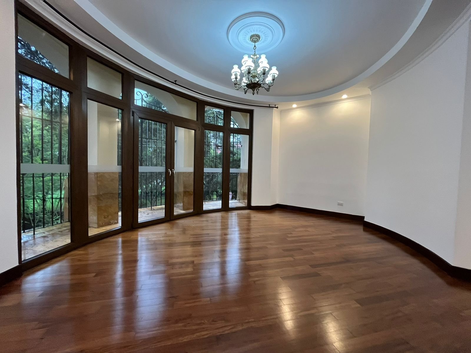 Vendo Apartamento en Oakland Zona 10 Re