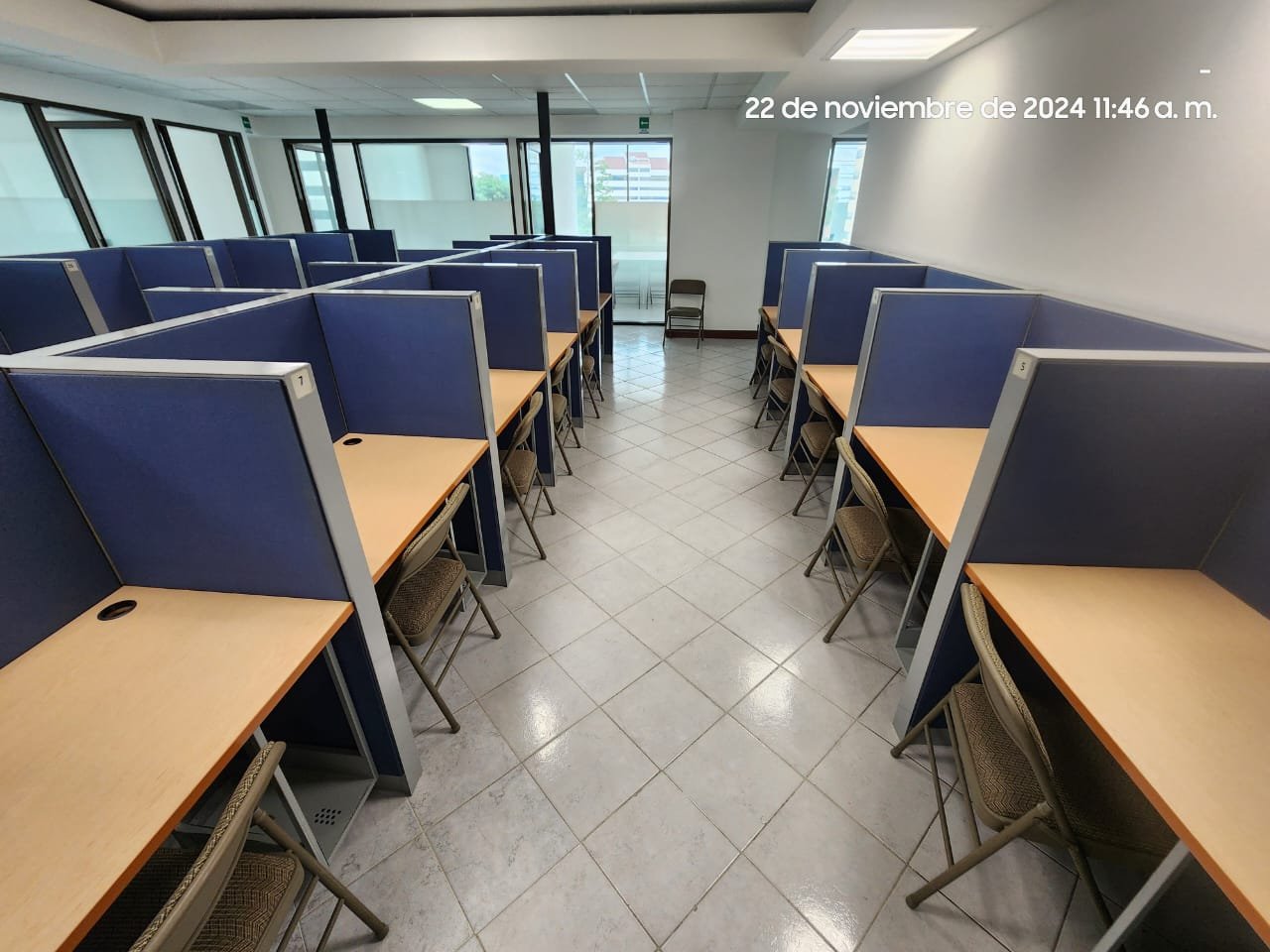 Rento Oficina amueblada ideal Call Center en zona 14