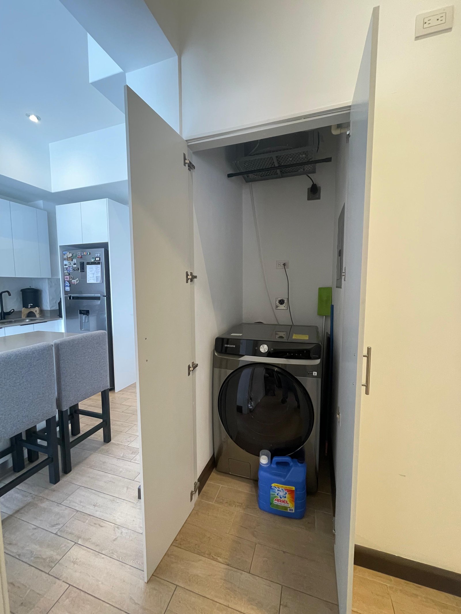 Vendo apartamento amueblado en Edificio N Américas zona 13