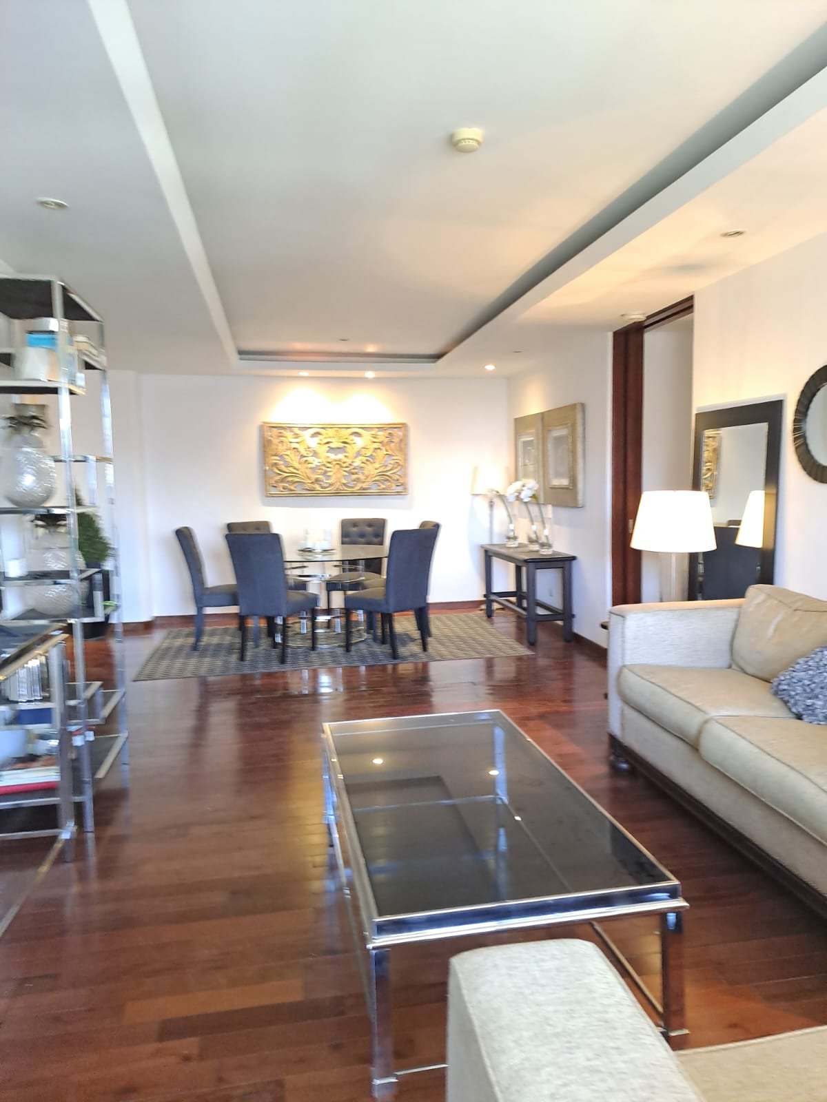 Vendo apartamento amueblado en zona 10