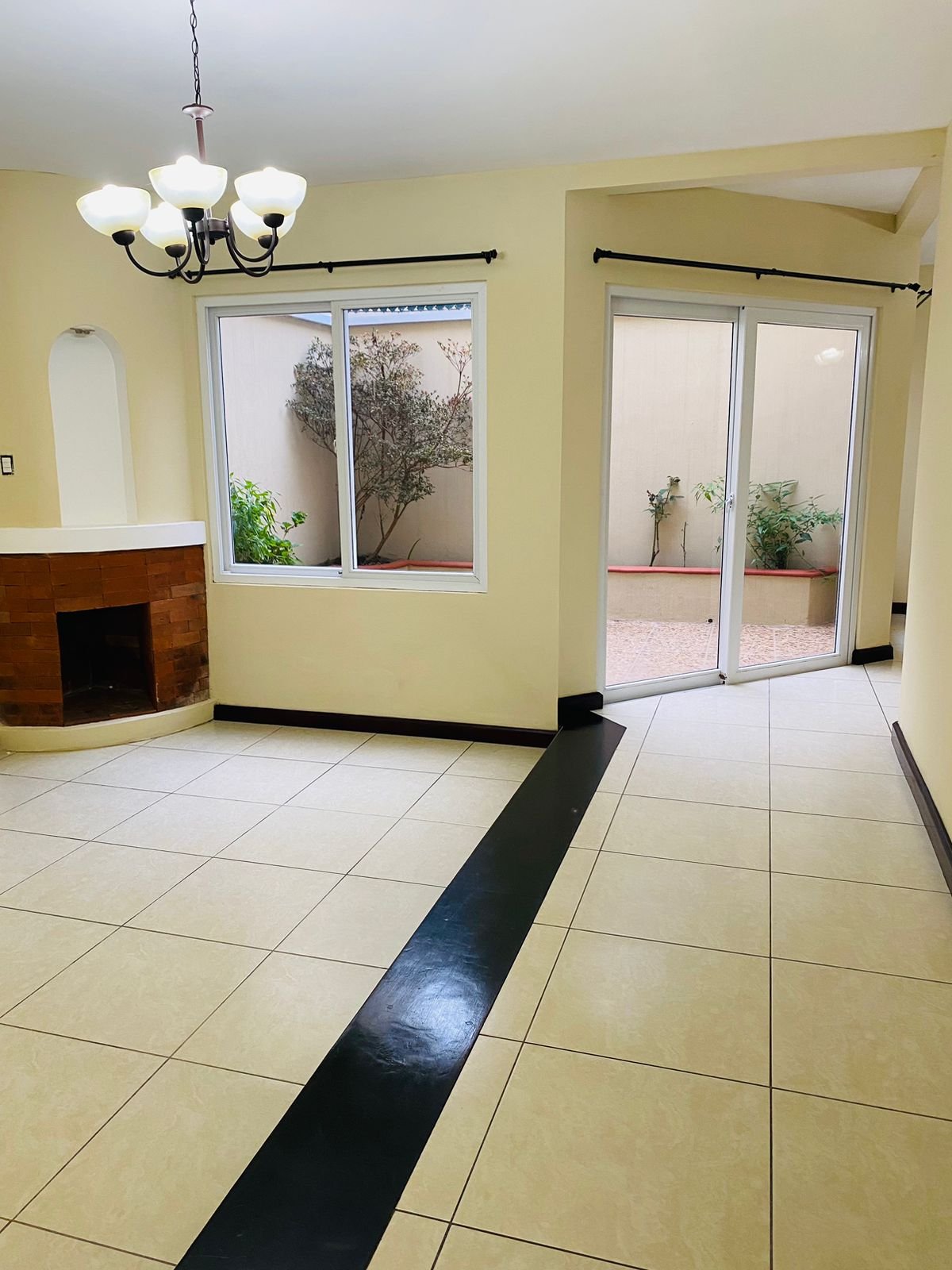 Rento Casa en Condominio Monte Alto Km. 17.5 San José Pinula