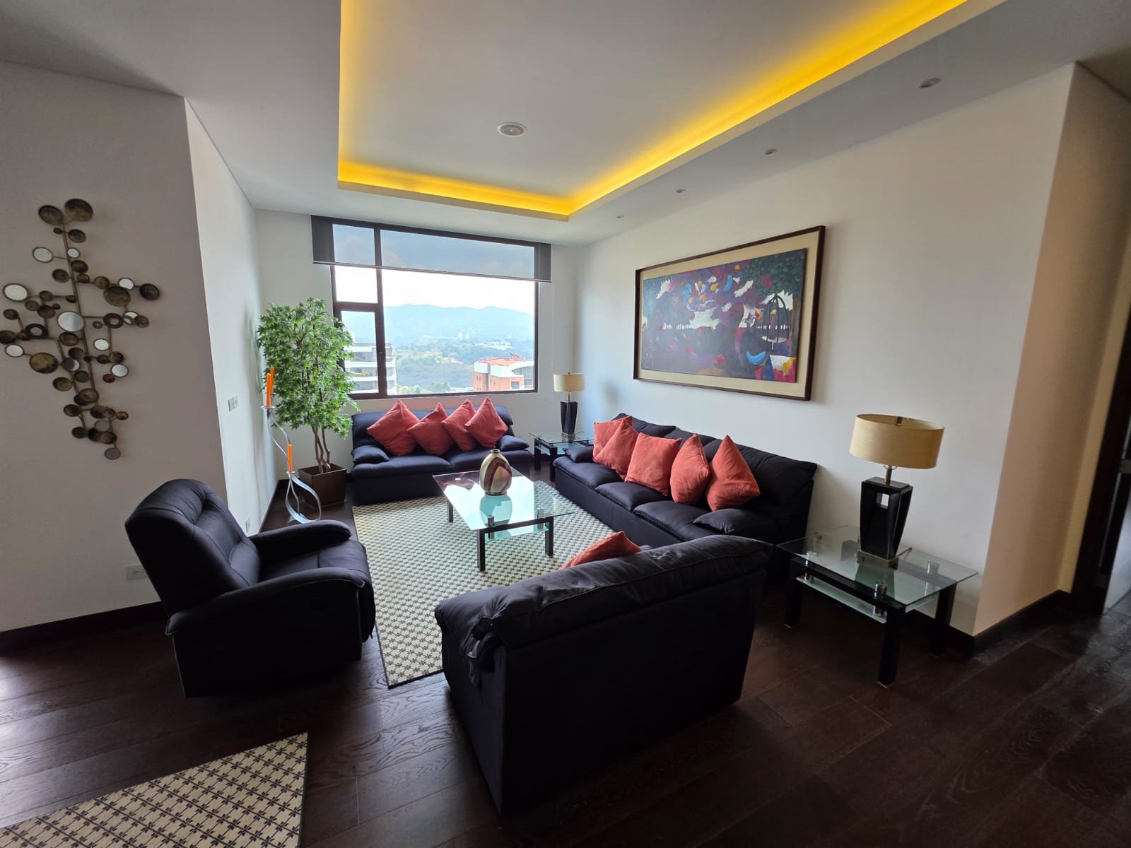 Vendo apartamento premium amueblado en zona 14