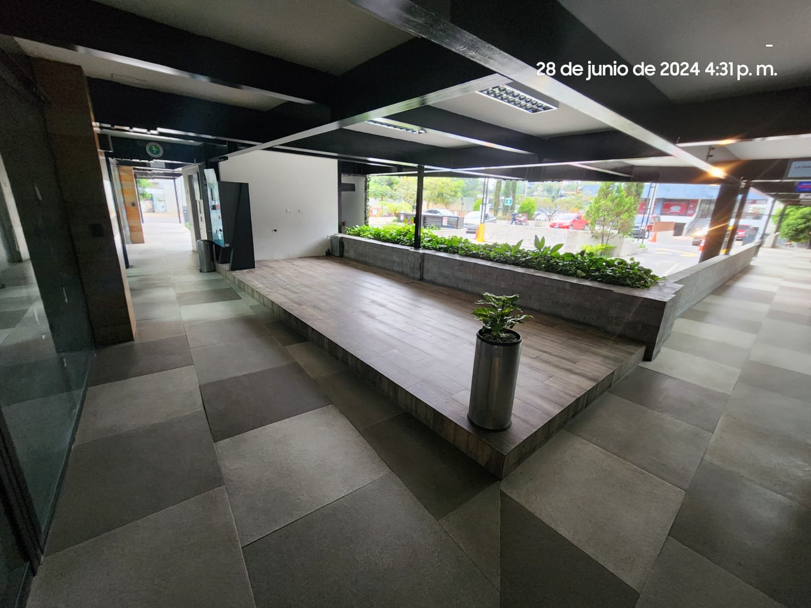 Espacio para Kiosko en renta en Convenia Plaza zona 10