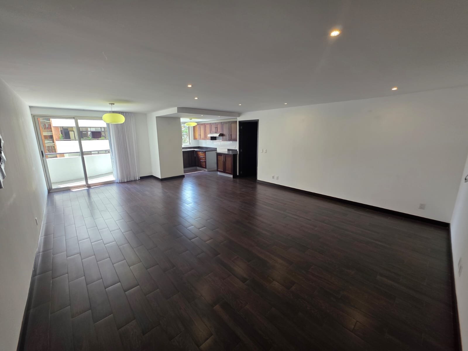 Apartamento en Renta zona 14 Edificio Attica II