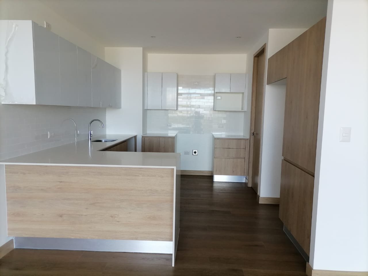 Apartamento en venta con 3 habitaciones con balcon