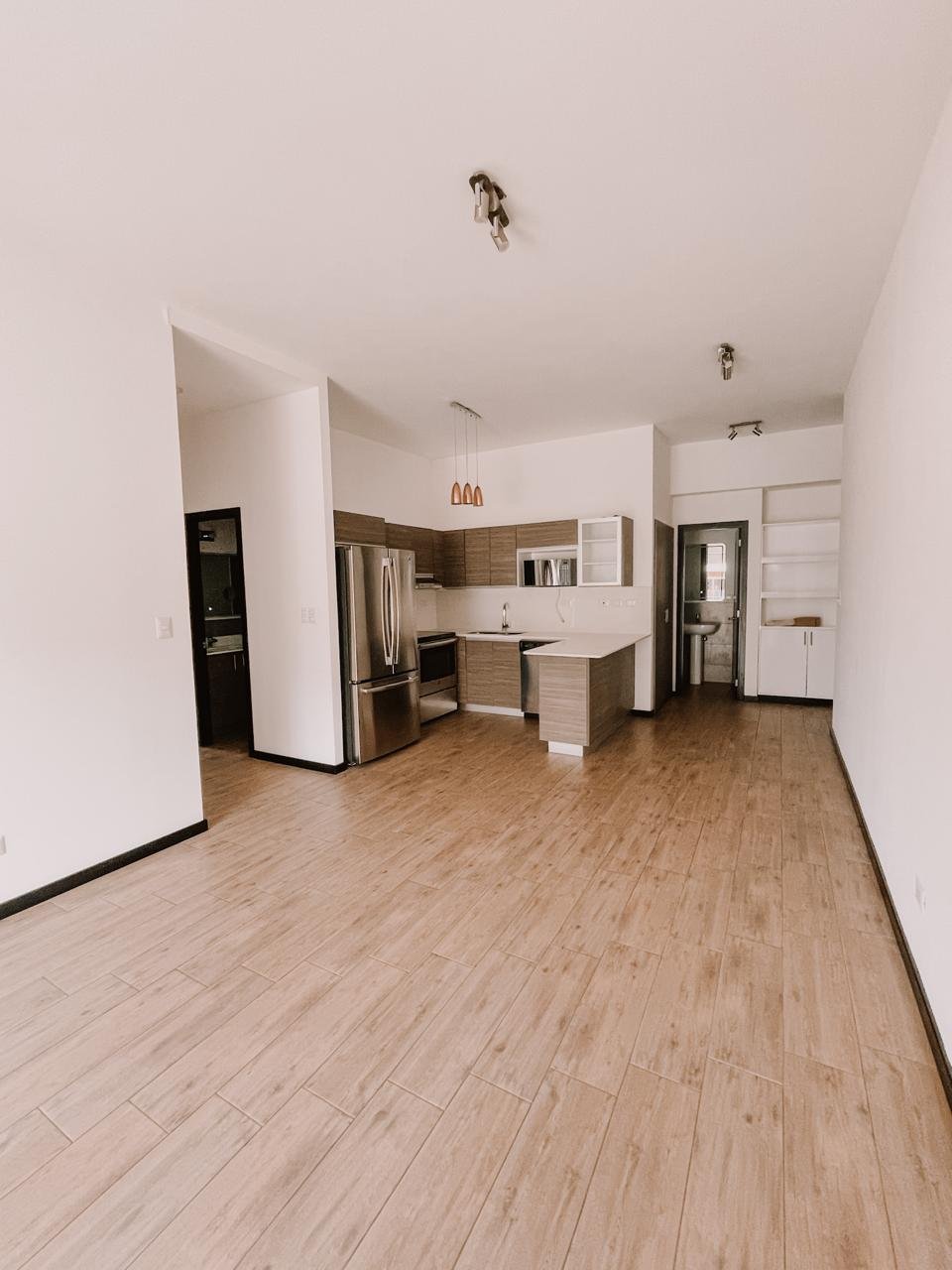 Penthouse en renta nivel alto zona 10