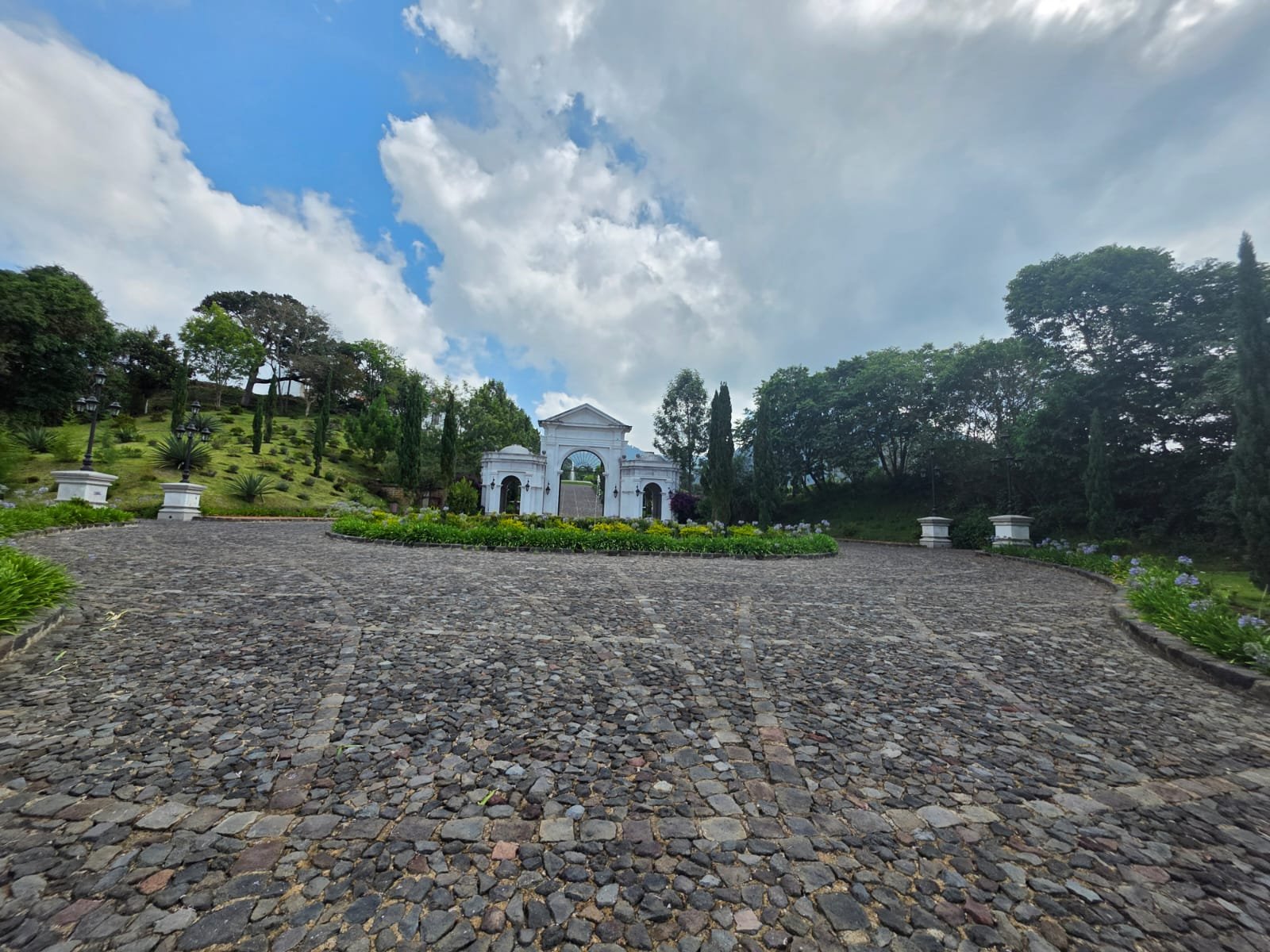 Terreno en venta en la entrada a Antigua Guatemala