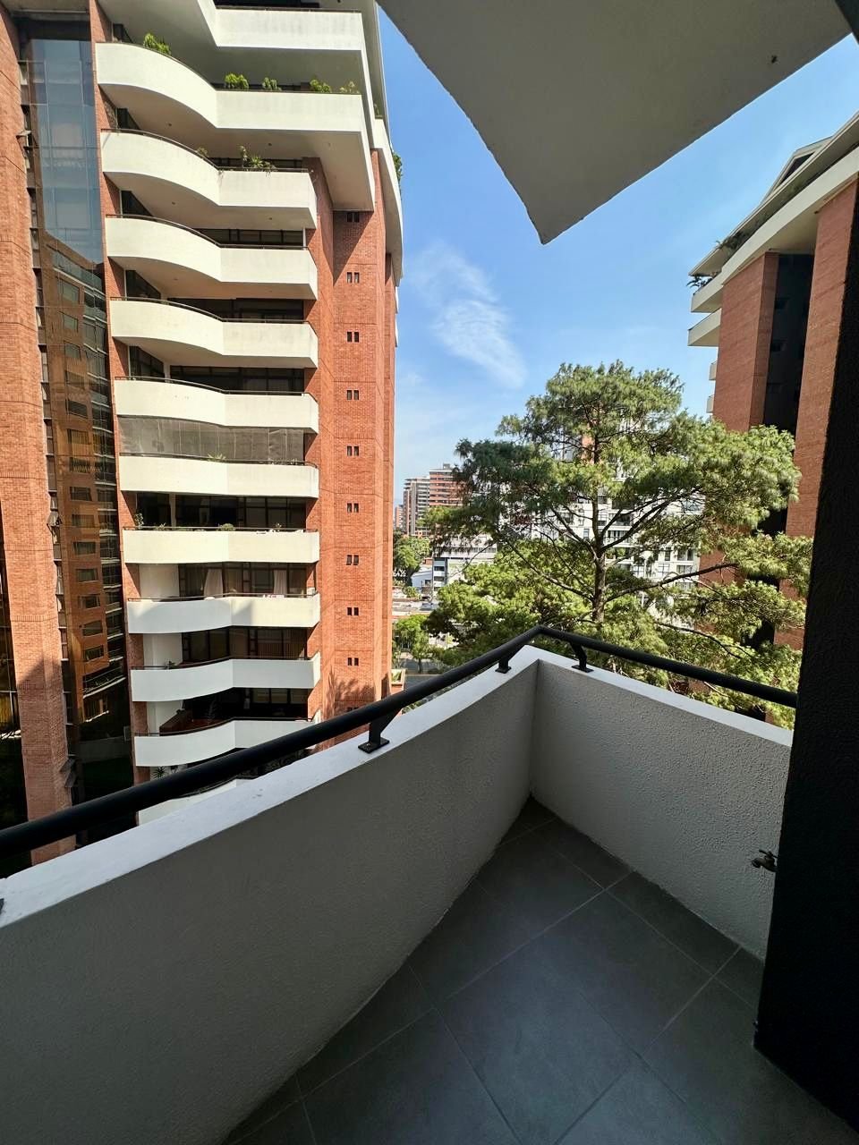Apartamento en renta zona 14 - 3 habitaciones