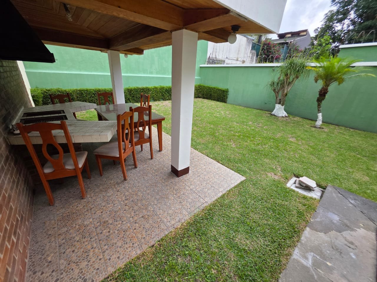 Casa para uso de vivienda u oficina  Zona 14