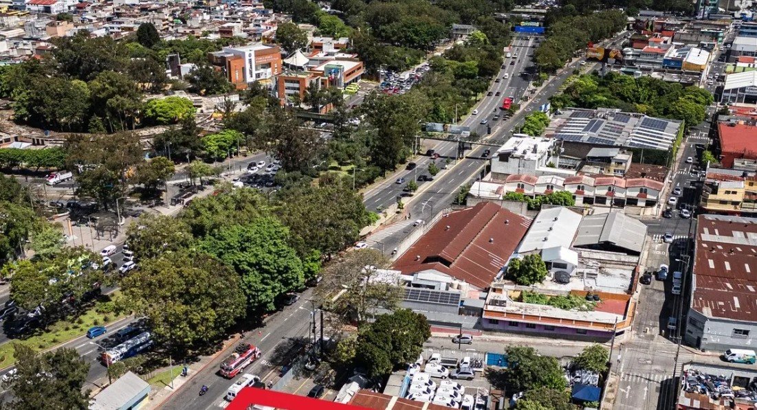 Bodega en venta a poca distancia de El Tr