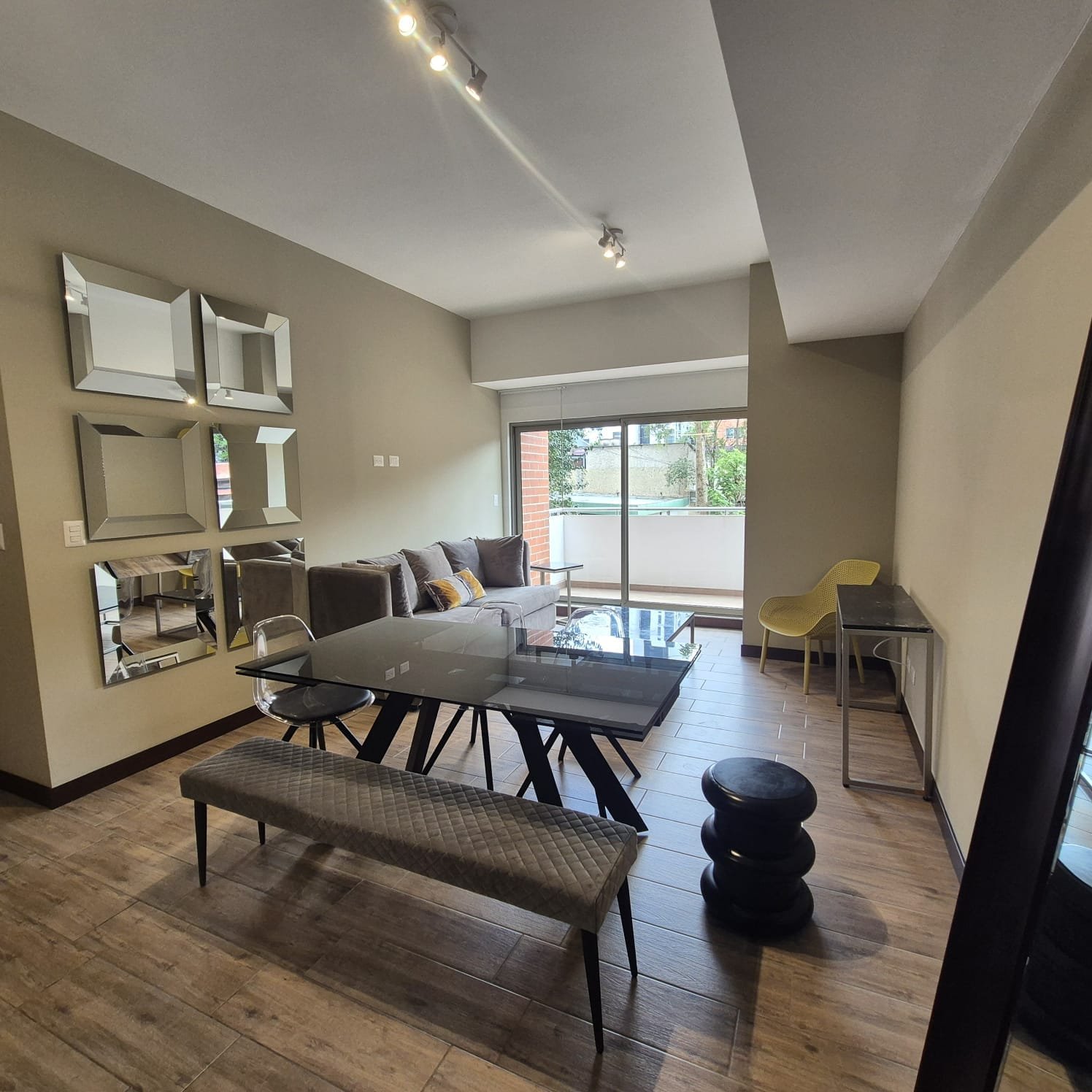 Apartamento en renta amueblado de 3 habitaciones Casalini